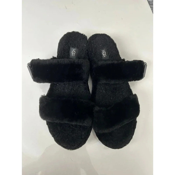 UGG Fuzz Yeah Black Slipper Sheepskin 11 - Picture 1 of 8